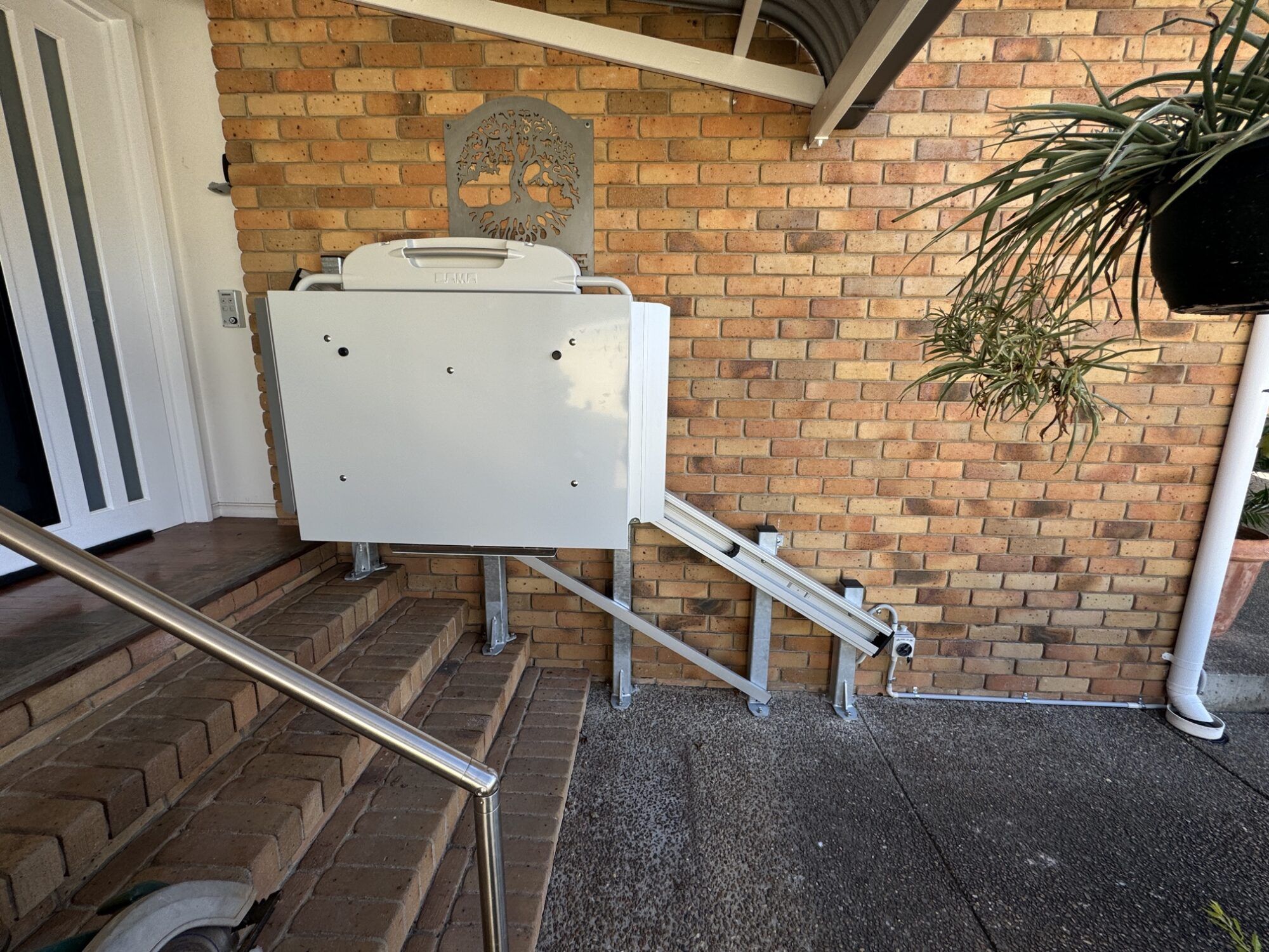 VIP Access Platform Lift 01